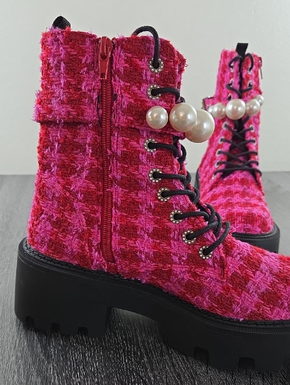 Betsy Johnson SZ 9 Pink Red Tweed Pearl-Accent Combat Boots Lug Tie Up Zip Up